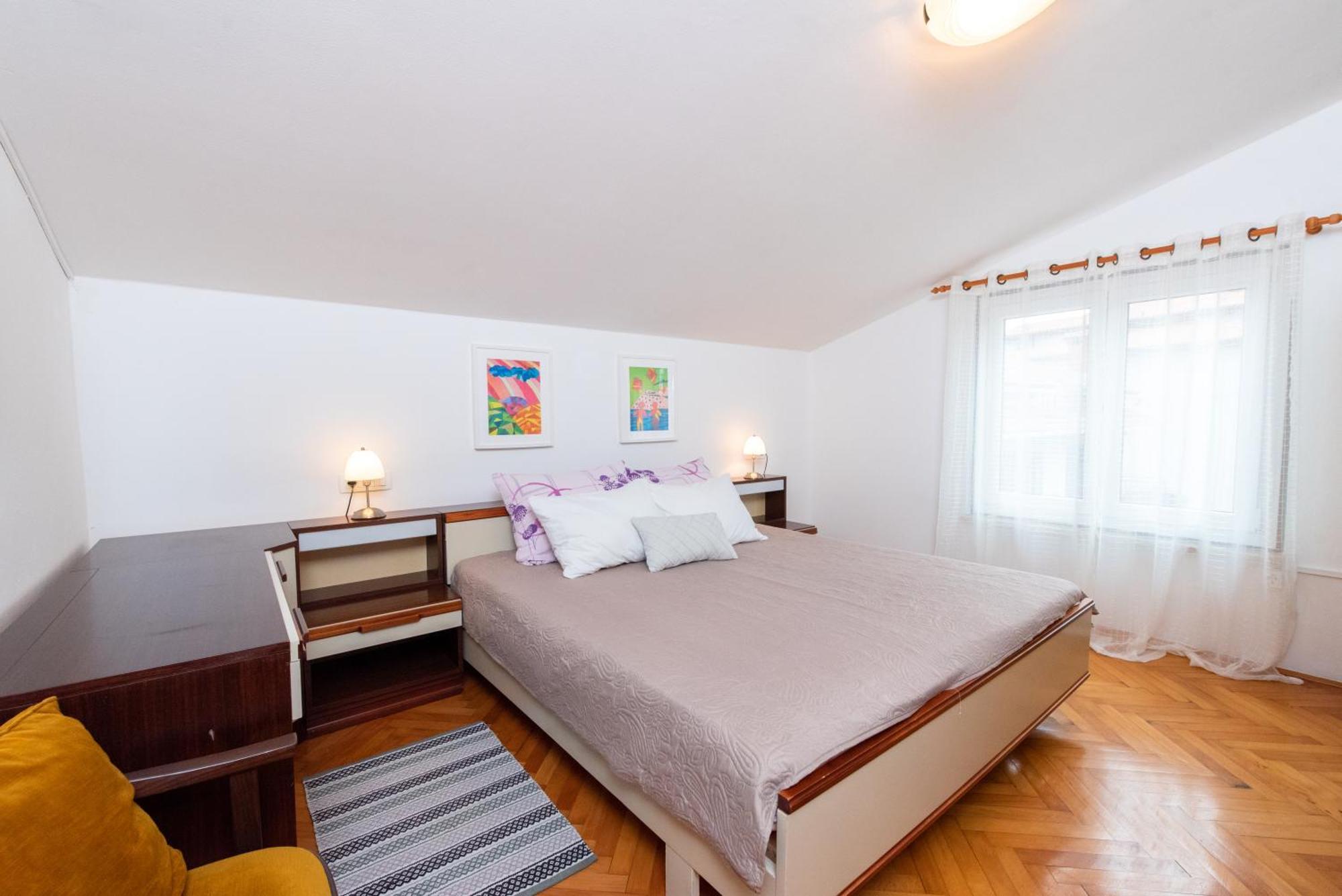 Apartment Sirol *